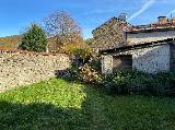 Nous vendons une maison d'une surface de 194m2, avec des combles aménageables qui couvrent toute la surface de la maison, un jardin d'environ 1000m2. La maison se trouve dans un village ardennais (Thilay), à 30 minutes de Charleville-Mézières (liaisons TGV quotidiennes pour Paris), 1.30 de Bruxelles, 15 minutes de la frontière belge (zone touristique). Branchement fibre optique disponible. La région est connue pour ses nombreux sentiers de randonnée à pied, en VTT, en canoë. - vilogi.com