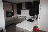 À vendre appartement 4 pièces 85 m² Bordeaux (33300)
Bordeaux Bacalan, proche Bassin à flots, entouré d'échoppes bordelaises, secteur calme.
Au 2ème étage d'une petite résidence de 2019 de 3 étages.
Appartement BBC de 4 pièces, superficie de 85m², lumineux, traversant Est-Ouest, sans vis-à-vis.

Séjour 31m², Cuisine aménagée, 3 chambres dont 1 de 17m² avec salle d'eau, nombreux rangements, loggia 17,5m² avec persiennes, place de parking.
Chauffage individuel au Gaz de Bordeaux. Faibles charges 75€/mois.
Ascenseur, résidence sécurisée et appartement aux normes handicapés
Proches tous commerces, écoles, bus (dont un direct gare) et tram B.
Classe Energétique : A
Emission de GES : B
 - vilogi.com